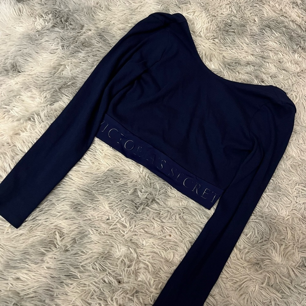 Victoria secret long sleeve top - Picture 2 of 10